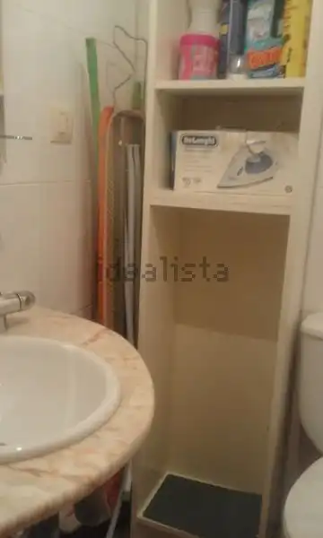 Bathroom of Flat for rent in Santiago de Compostela   with Furnished