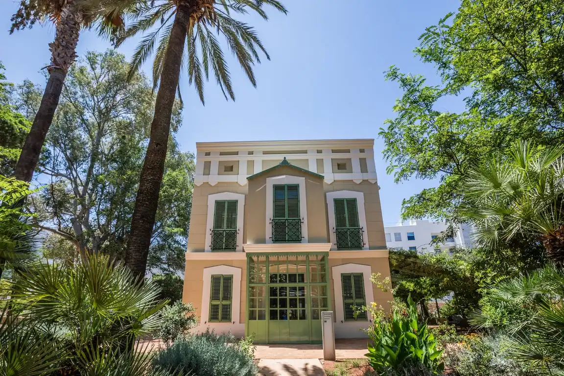 Vista exterior de Apartamento de alquiler en Dénia con Aire acondicionado, Jardín privado y Terraza