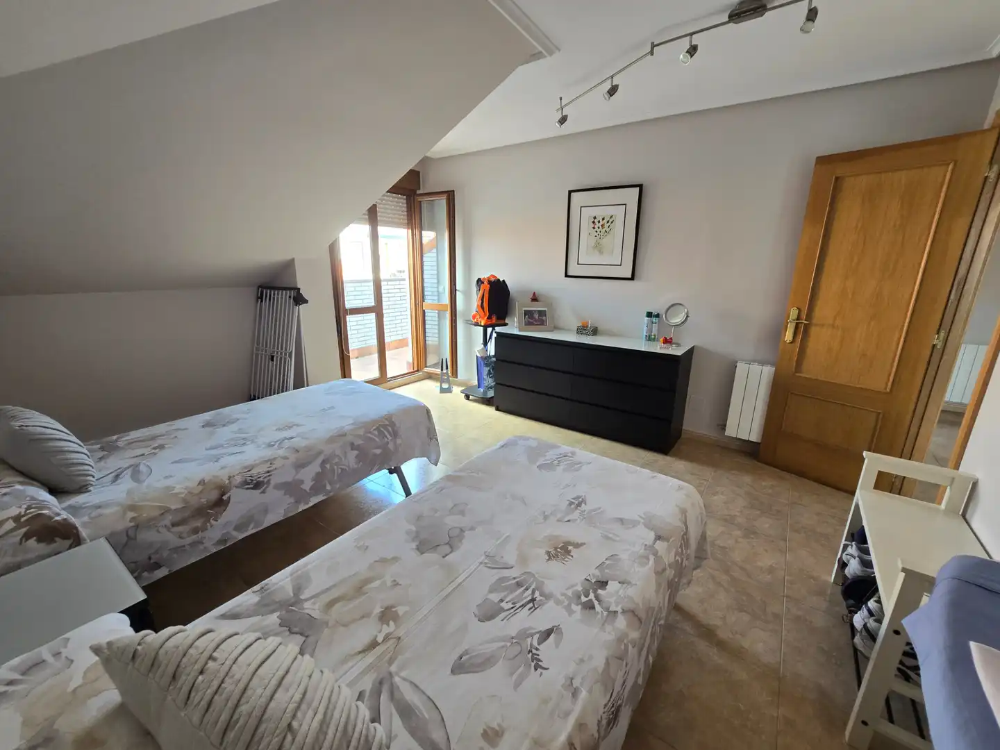 Habitación de Ático en venta en Bareyo con Calefacción, Terraza y Amueblado