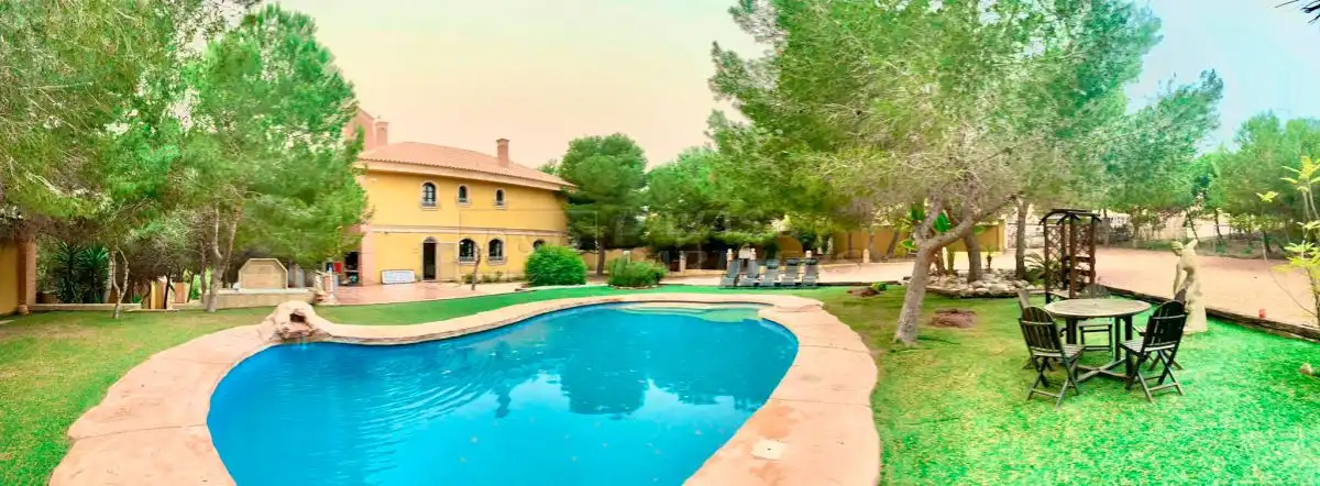 Piscina de Edifici en venda en Rojales