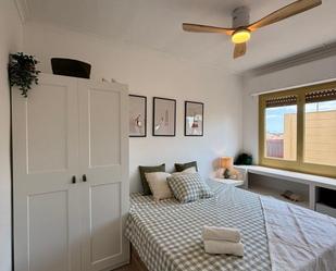 Dormitori de Apartament per a compartir en  Barcelona Capital amb Calefacció, Moblat i Forn
