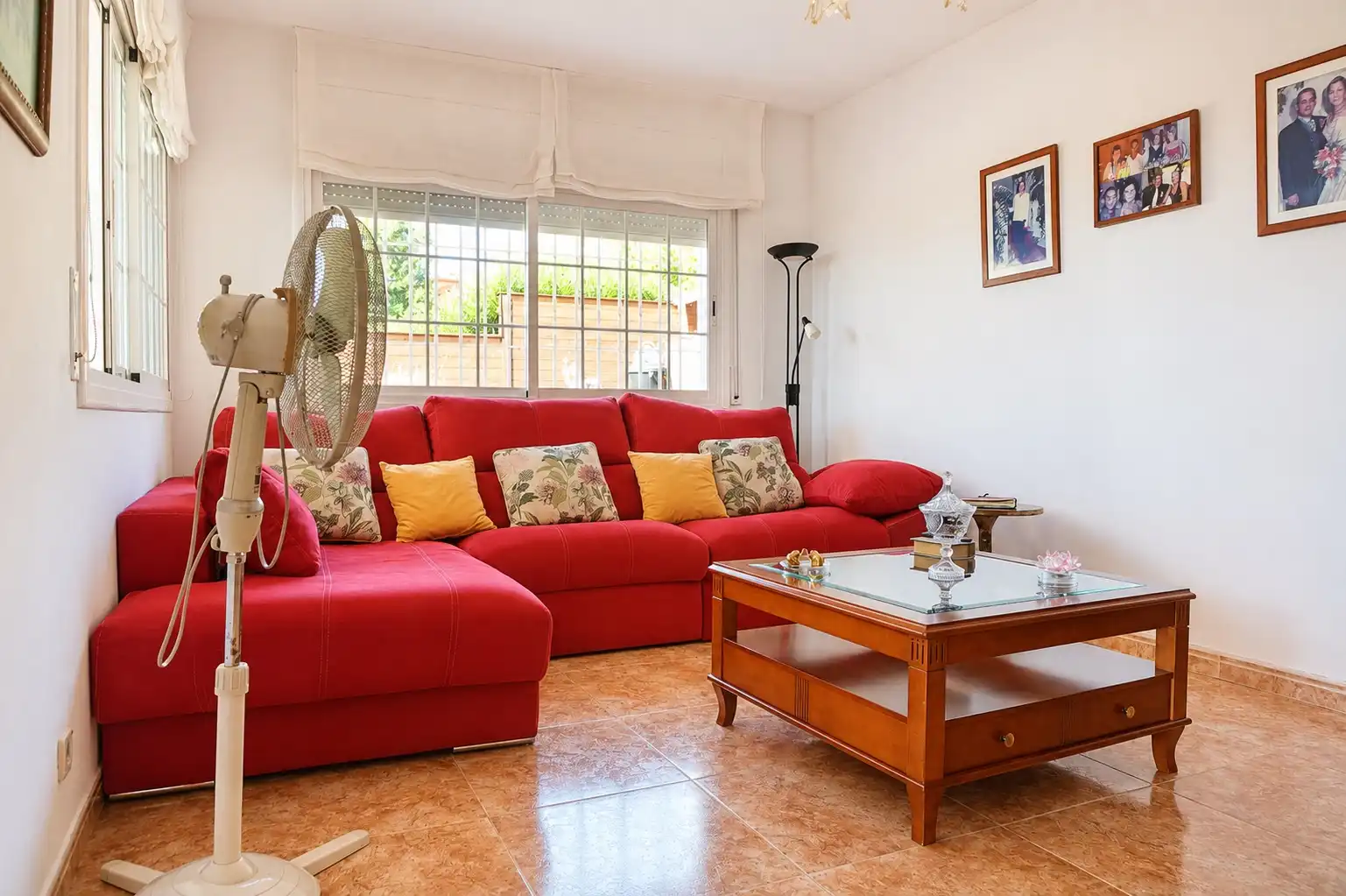 Sala d'estar de Casa o xalet en venda en Fogars de la Selva amb Calefacció, Jardí privat i Terrassa