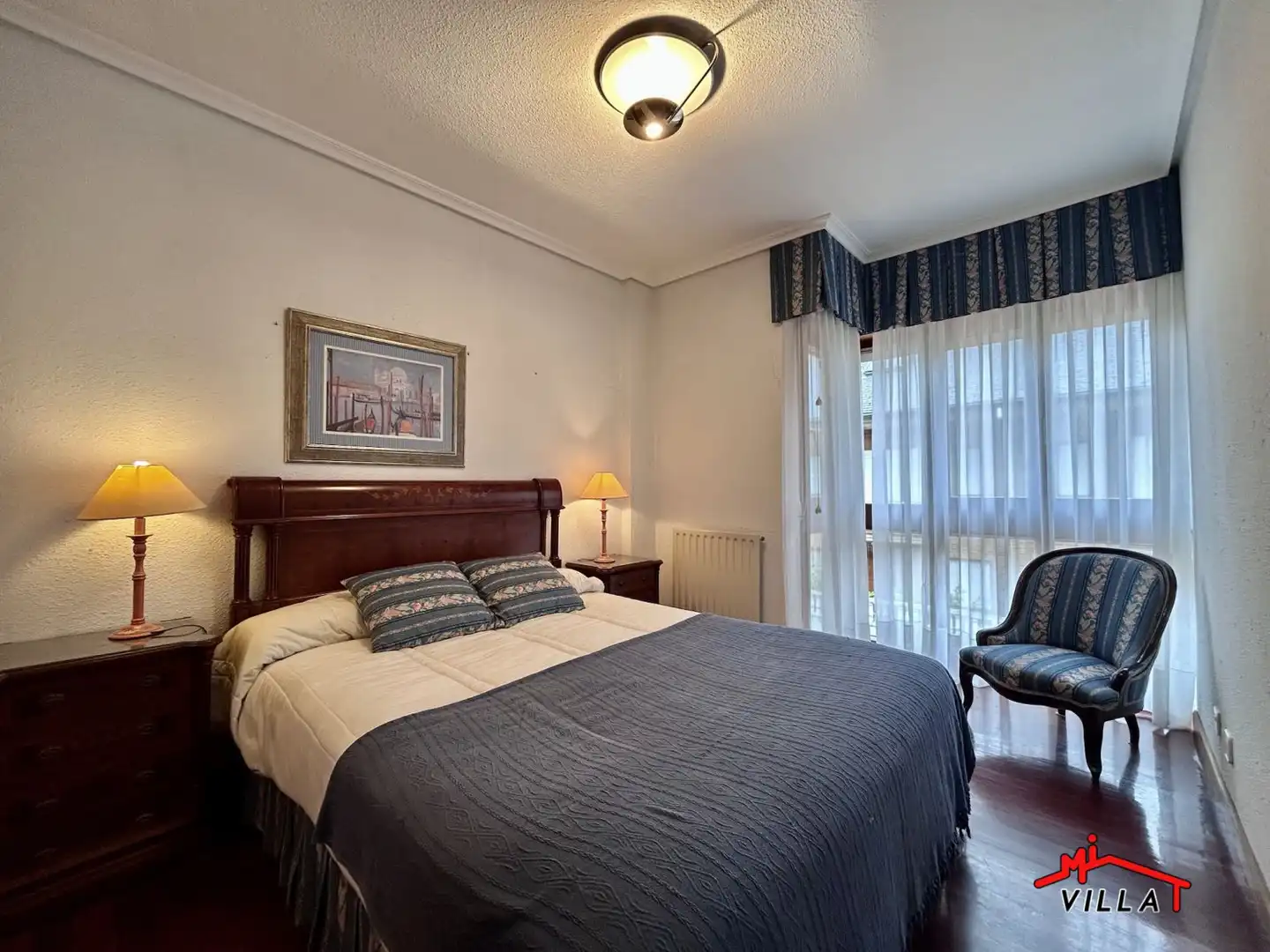 Habitación de Casa adosada en venta en Laredo con Calefacción