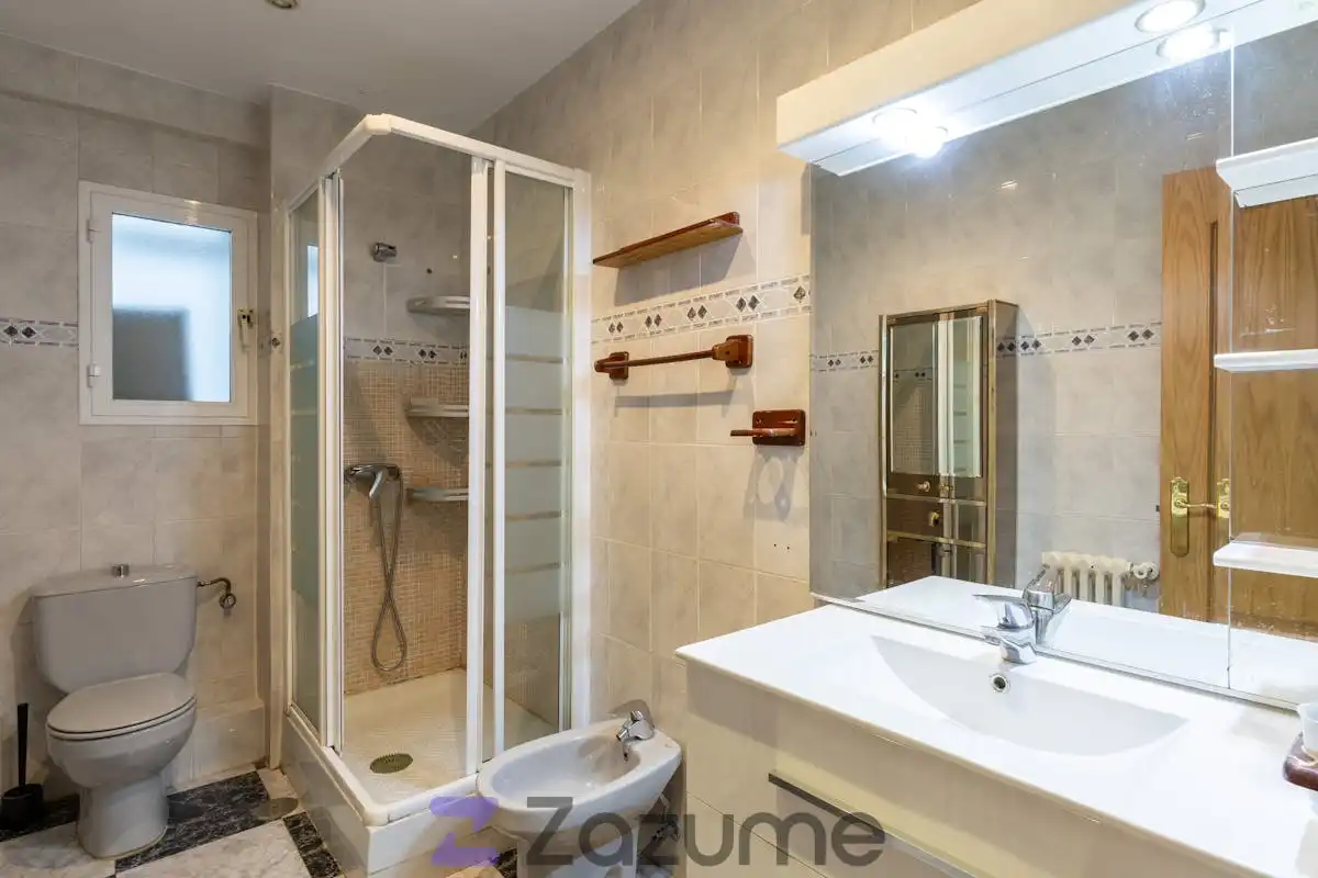 Wohnung zur Miete in Av. del Dr. García Tapia, Marroquina