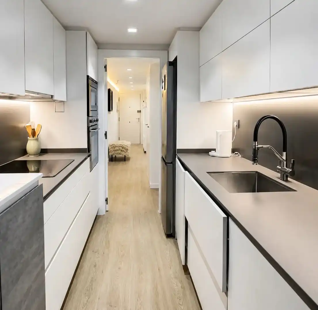 Küche von Wohnung zum Verkauf in Barcelona mit Klimaanlage, Terrasse und Möbliert