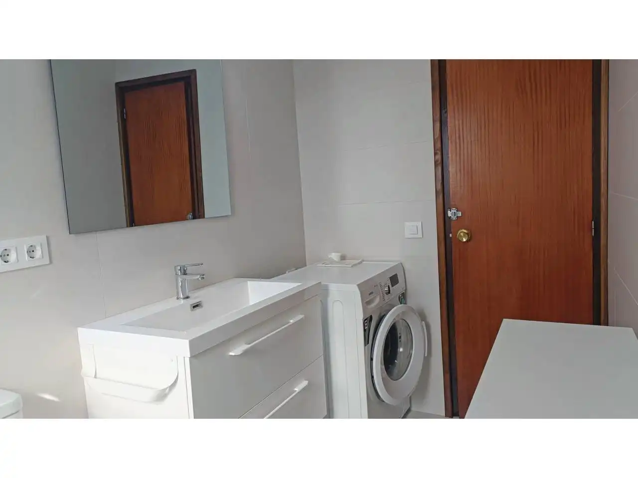 Bany de Casa o xalet en venda en L'Escala amb Aire condicionat, Jardí privat i Terrassa