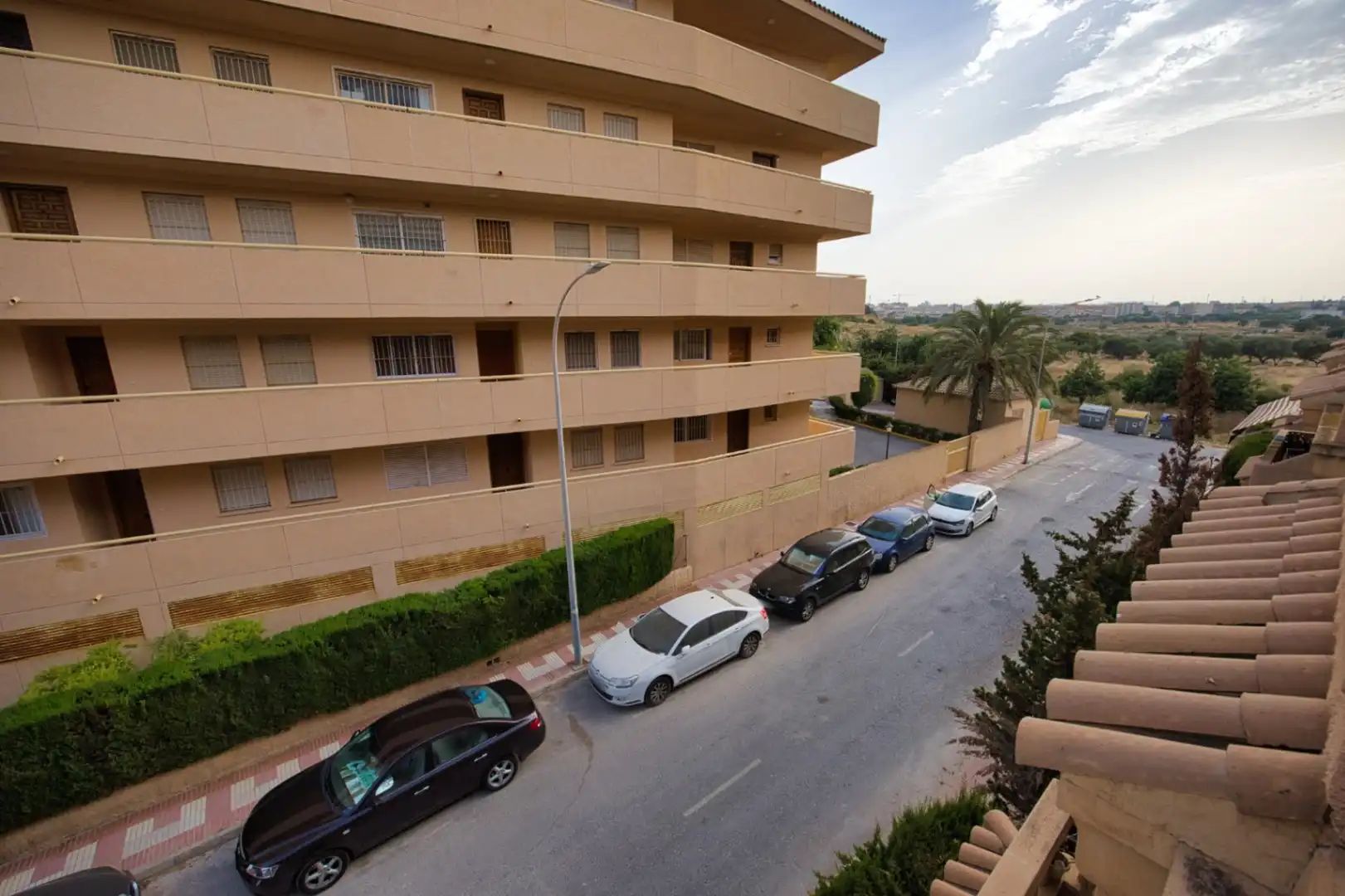 Vista exterior de Piso en venta en El Campello con Aire acondicionado, Calefacción y Jardín privado