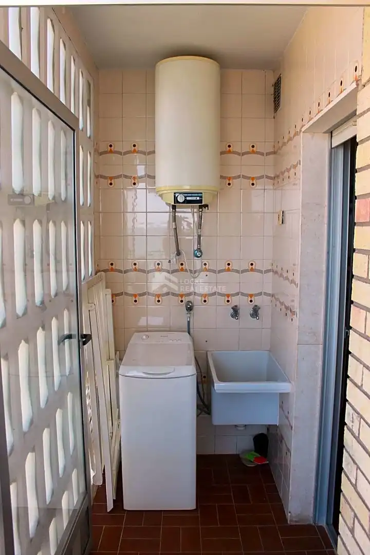 Baño de Apartamento de alquiler en Benicasim / Benicàssim con Terraza, Piscina y Piscina comunitaria