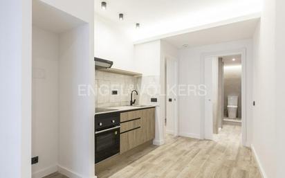 Kitchen of Apartment for sale in  Barcelona Capital  with Air Conditioner and Heating