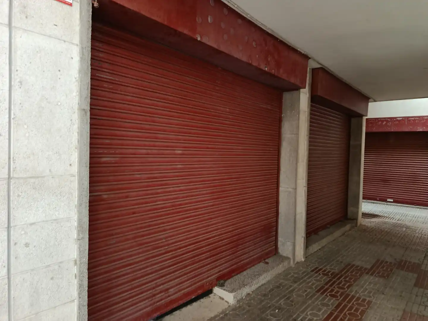 Local comercial en venda a AIGUETA (La Bisbal d'Empordà), imagen 2