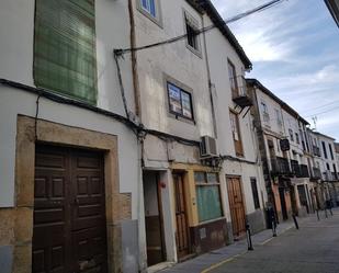 Vista exterior de Casa o xalet en venda en Hervás amb Jardí privat