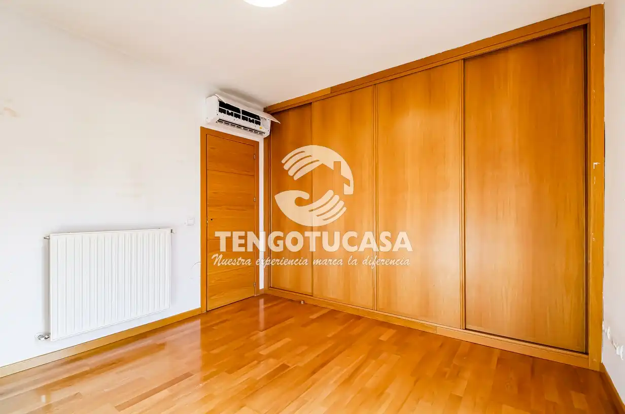 Bedroom of Detached homes for rent in Madrid  with Air Conditioner, Heating and Private garden