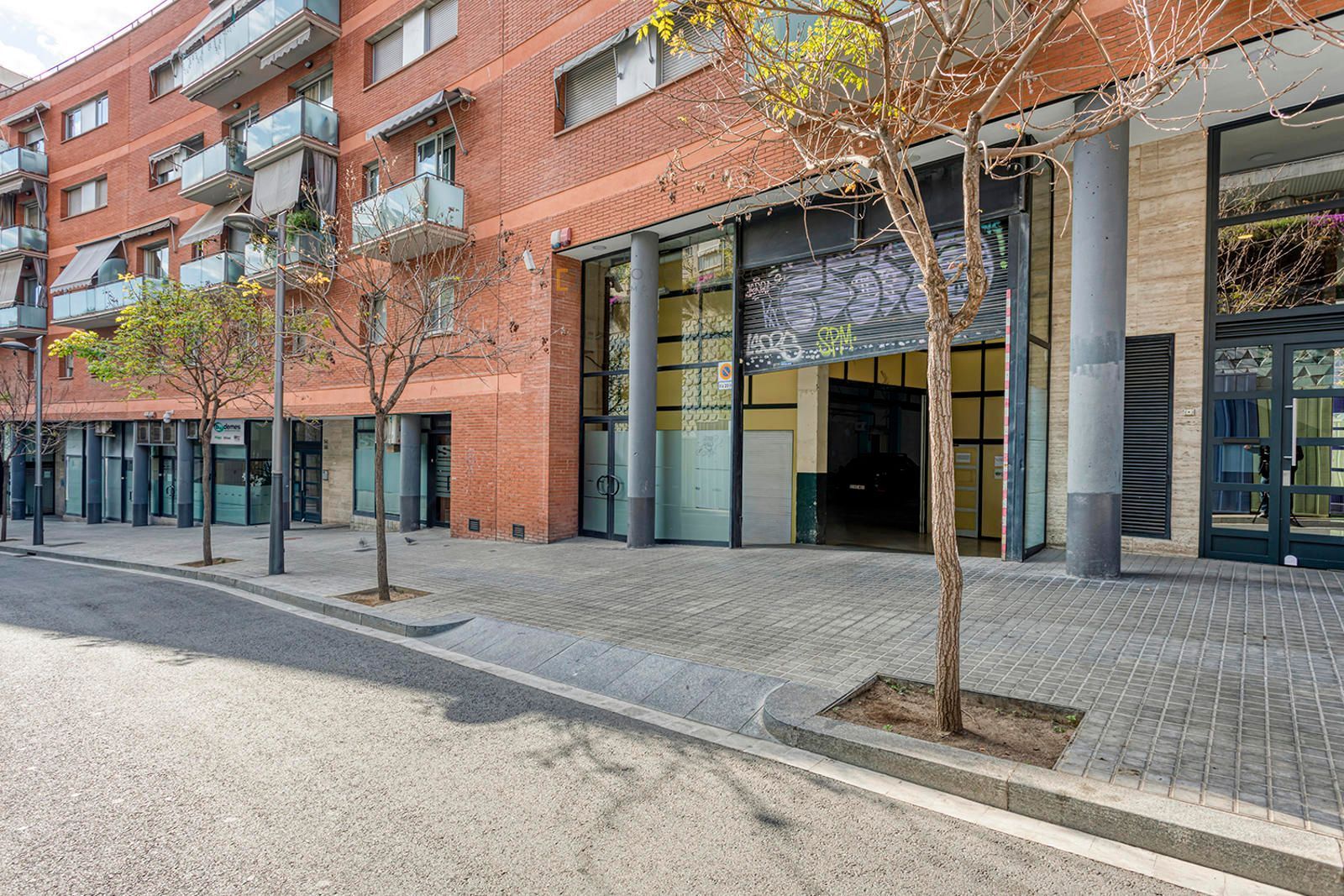 Local en venta en C/Sant Fructuós 50 - 56, La Font de la Guatlla, Sants - Montjuïc