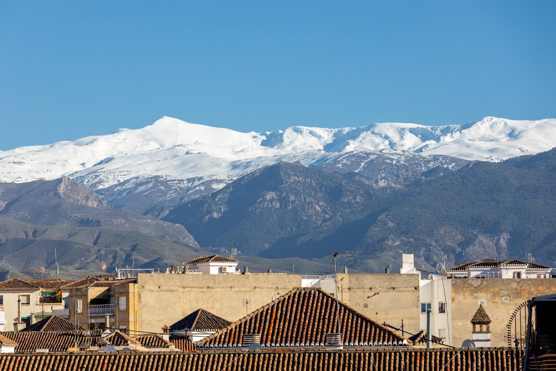Vista exterior de Àtic en venda en  Granada Capital amb Aire condicionat i Terrassa