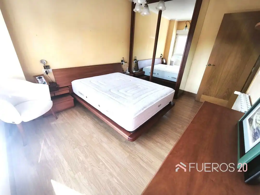 Habitación de Piso en venta en Barakaldo  con Calefacción y Amueblado