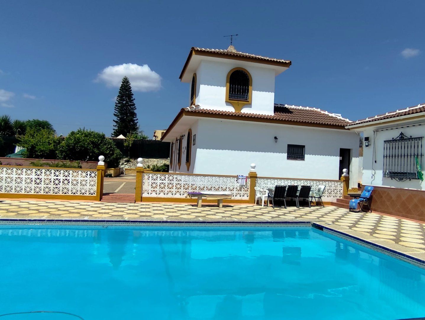 Piscina de Casa o xalet en venda en Castilleja del Campo amb Aire condicionat, Piscina i Moblat