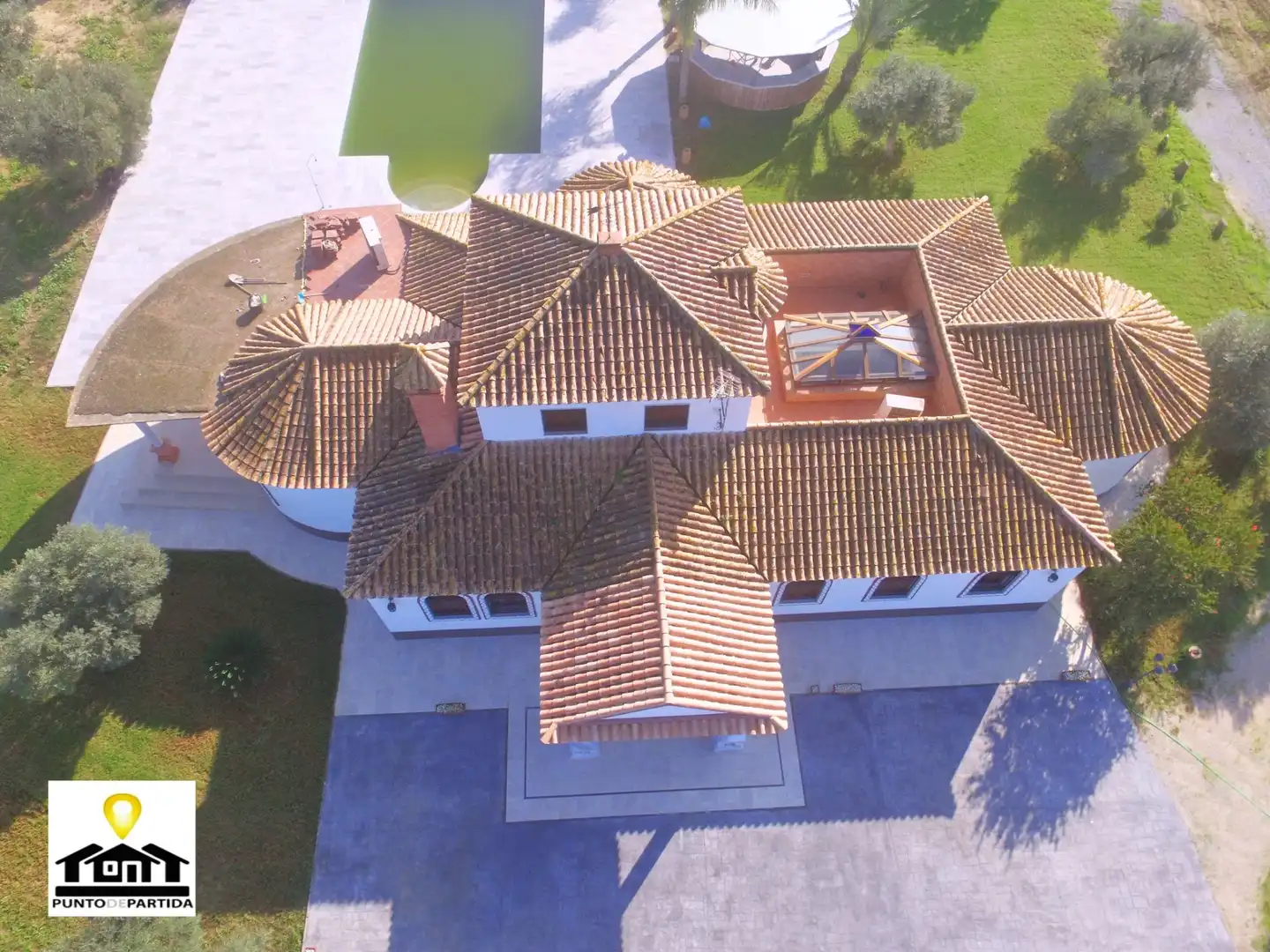 Außenansicht von Country house zum Verkauf in Utrera mit Klimaanlage, Heizung und Privatgarten