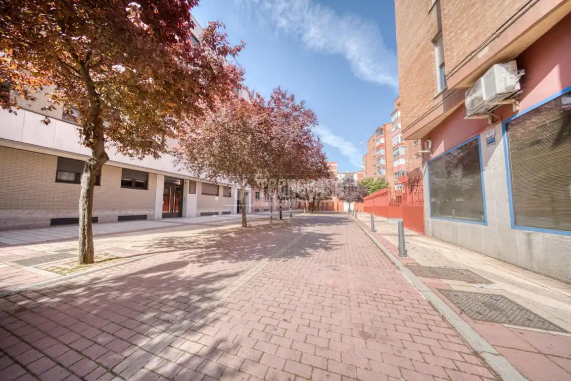 Vista exterior de Garatge en venda en Valladolid