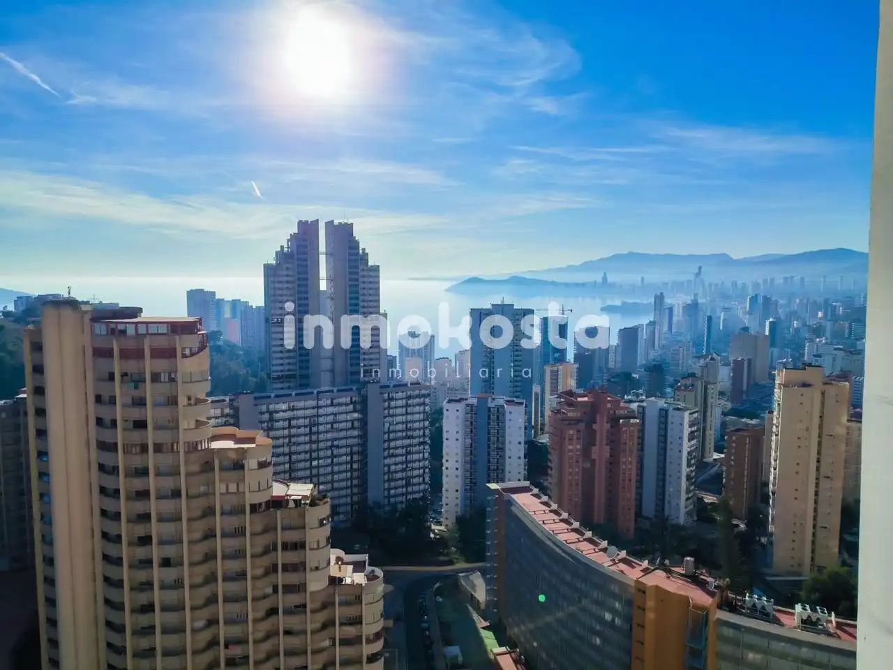 Vista exterior de Piso en venta en Benidorm con Aire acondicionado, Terraza y Piscina comunitaria