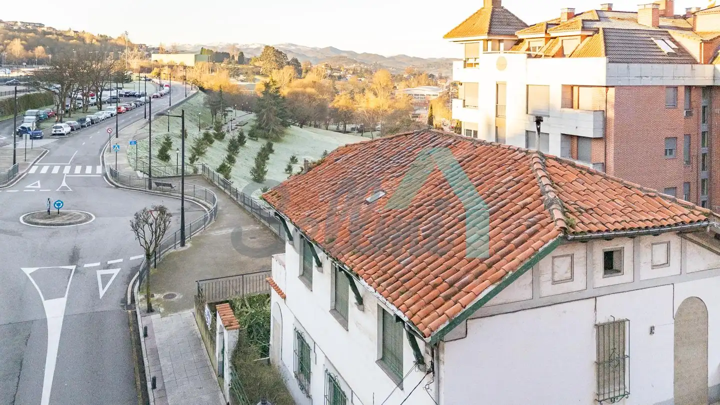 Außenansicht von Residential zum Verkauf in Oviedo 