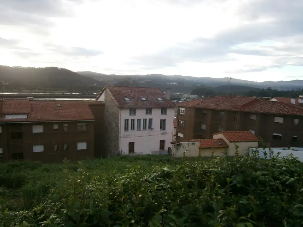 Vista exterior de Local en venda en Muros de Nalón