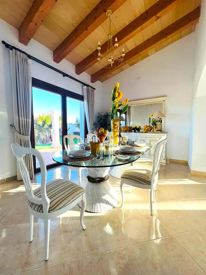 Menjador de Casa o xalet en venda en  Palma de Mallorca amb Aire condicionat, Calefacció i Jardí privat