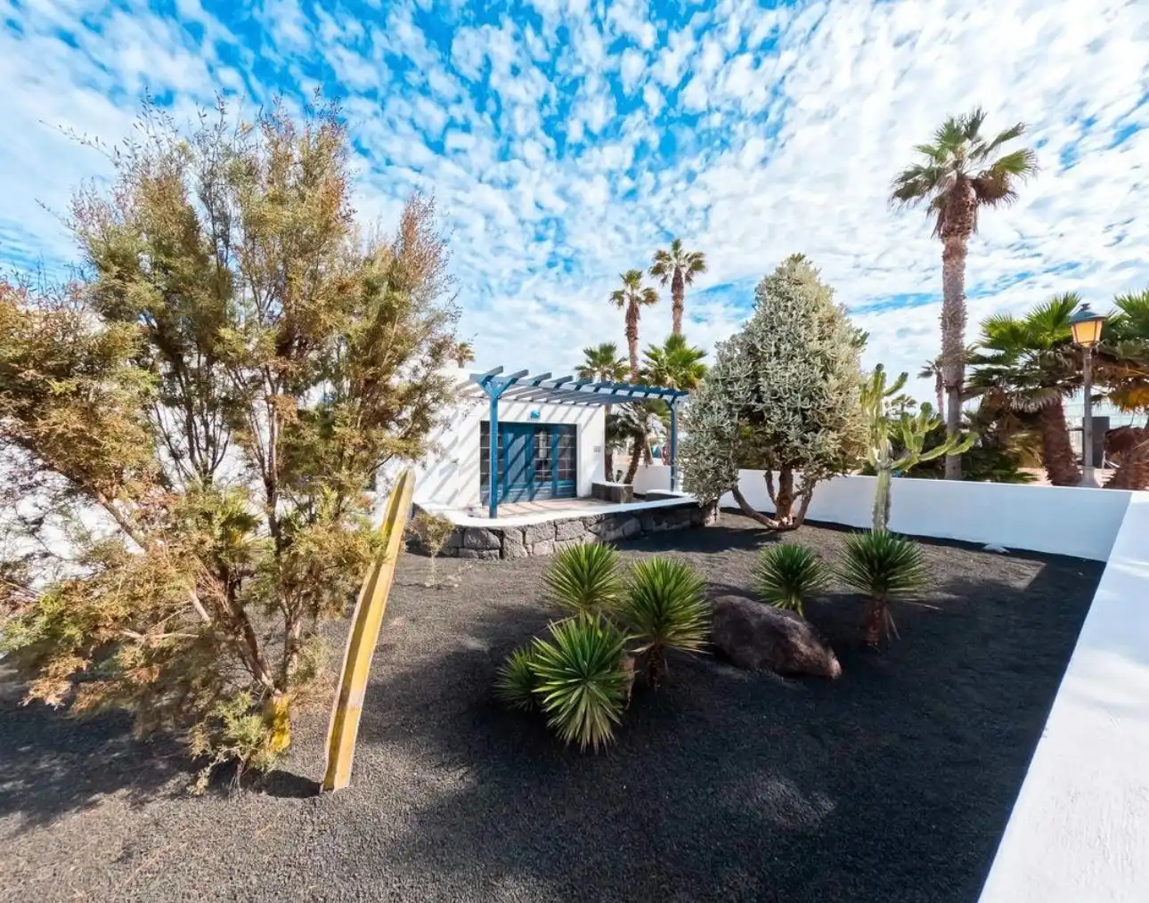 Vista exterior de Casa adosada en venta en Yaiza con Aire acondicionado, Jardín privado y Terraza