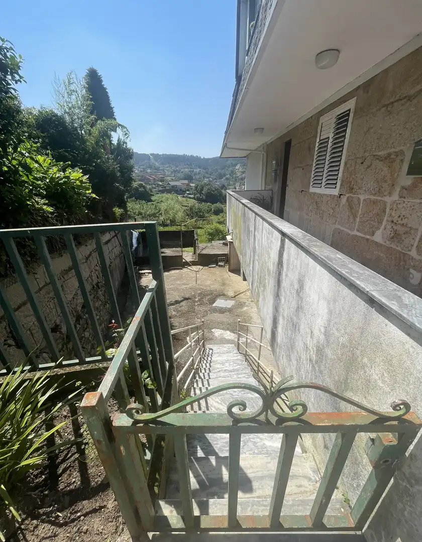 Außenansicht von Wohnung zur Miete in Vigo  mit Ofen