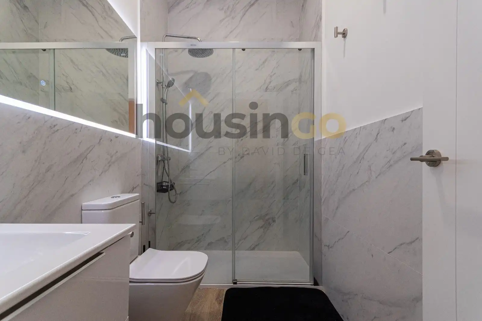 Bathroom of Flat for rent in Madrid  with Air Conditioner, Heating and Furnished