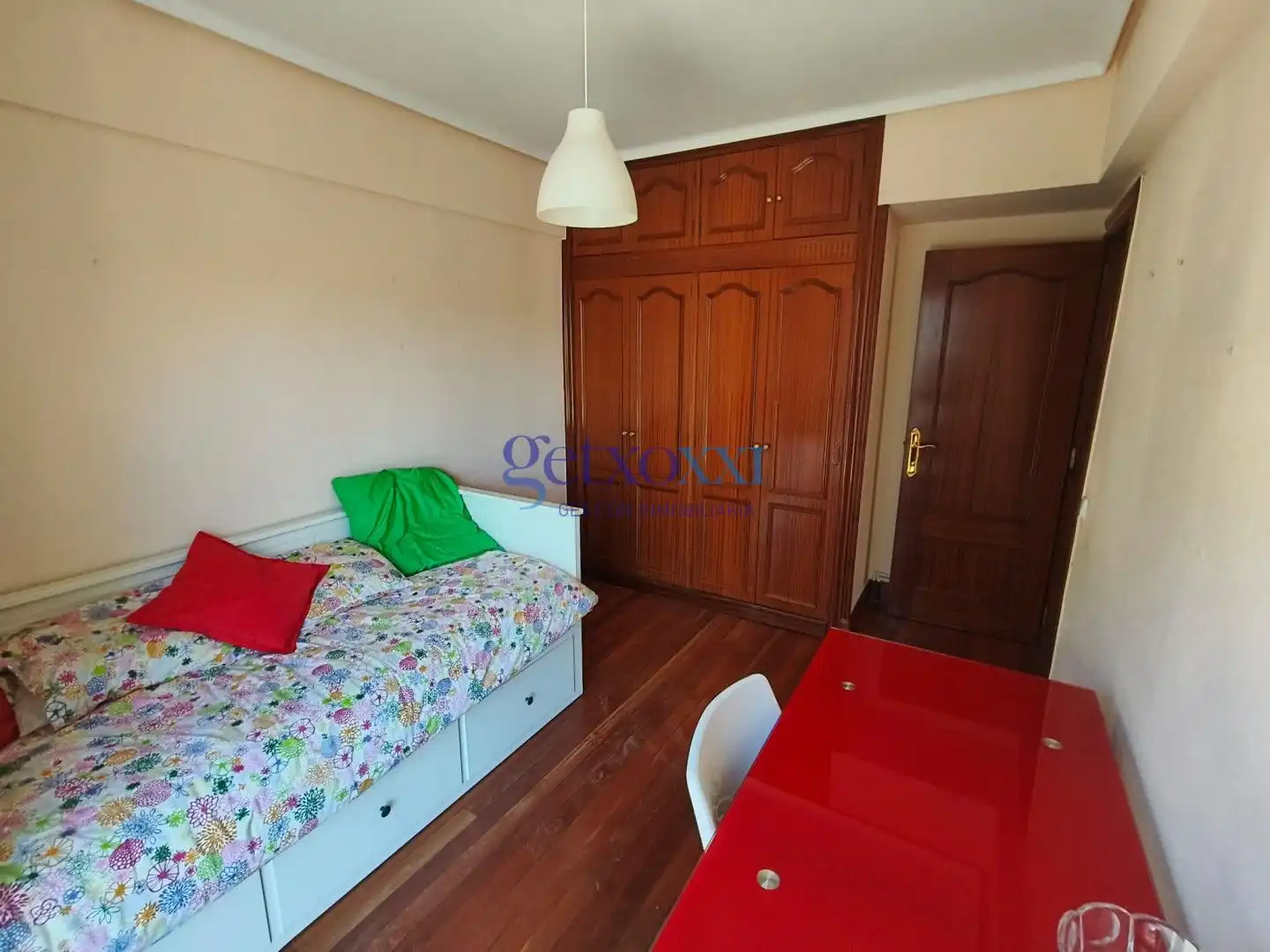 Habitación de Piso en venta en Getxo  con Calefacción y Trastero