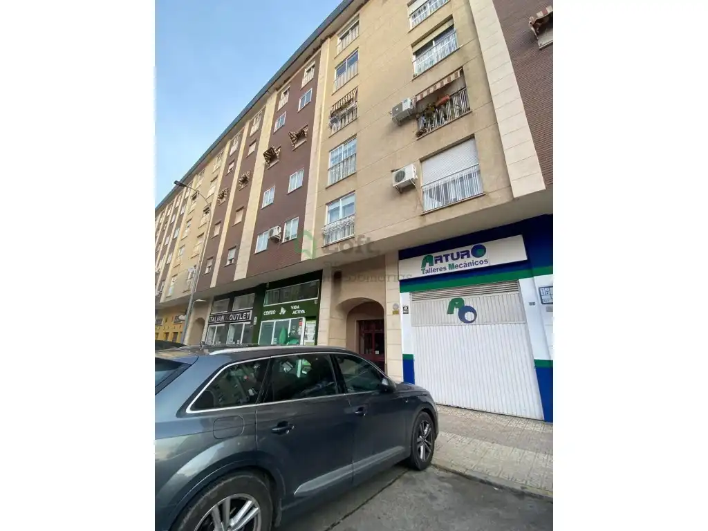Vista exterior de Pis en venda en Badajoz