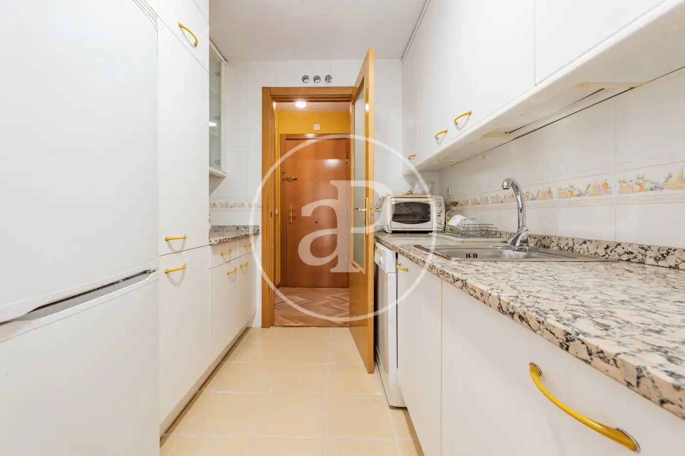 Cocina de Piso en venta en Madrid con Aire acondicionado, Calefacción y Jardín privado