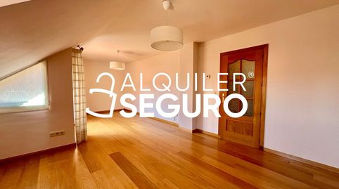 Foto 2 de Ático de alquiler en De Blascomillán, Santa Teresa, Colmenar Viejo