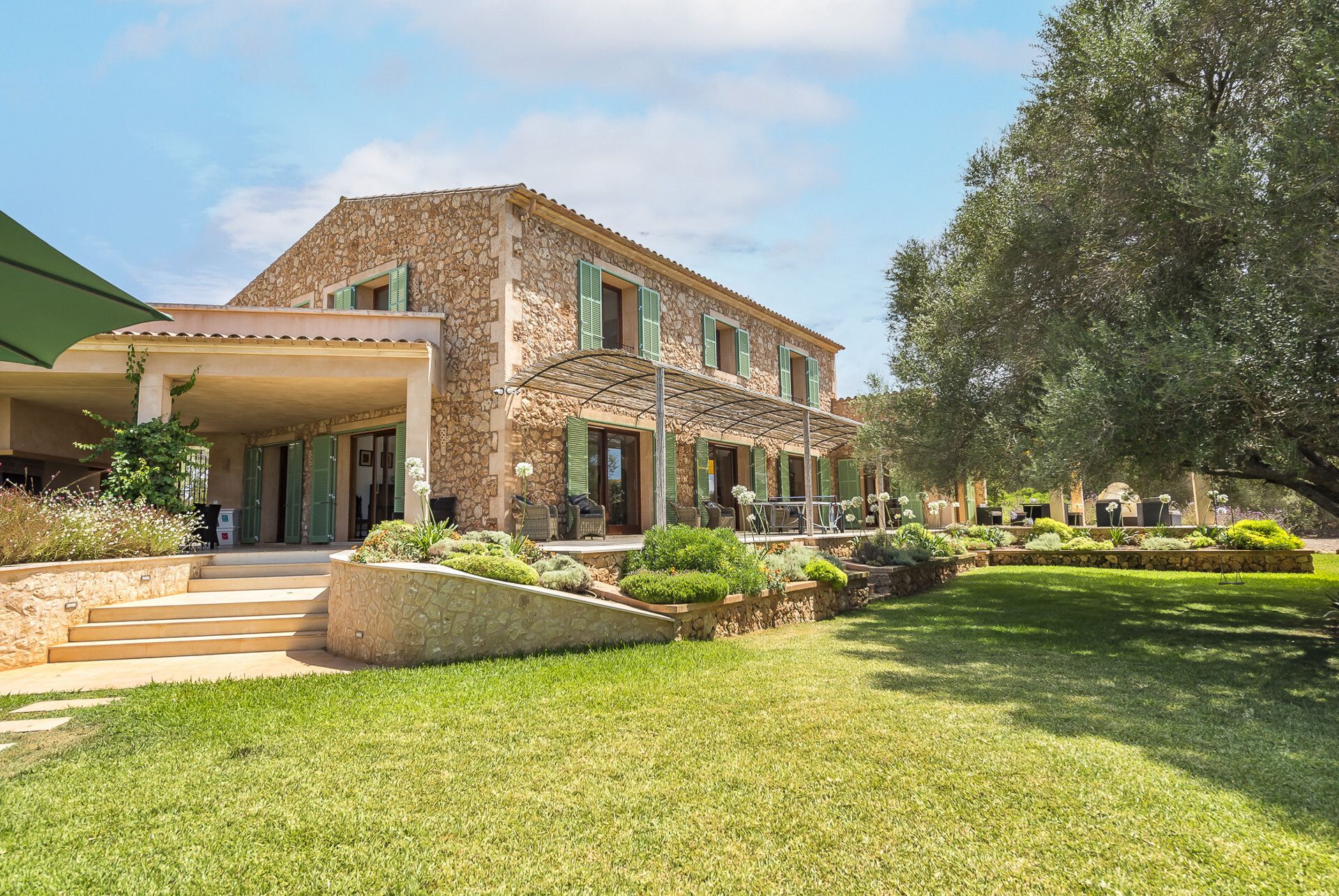 Exterior view of House or chalet for sale in Felanitx  with Air Conditioner and Heating