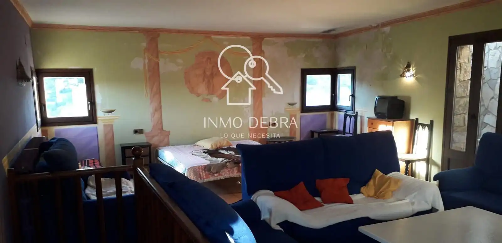 Sala d'estar de Casa o xalet en venda en Conesa amb Calefacció, Traster i Moblat