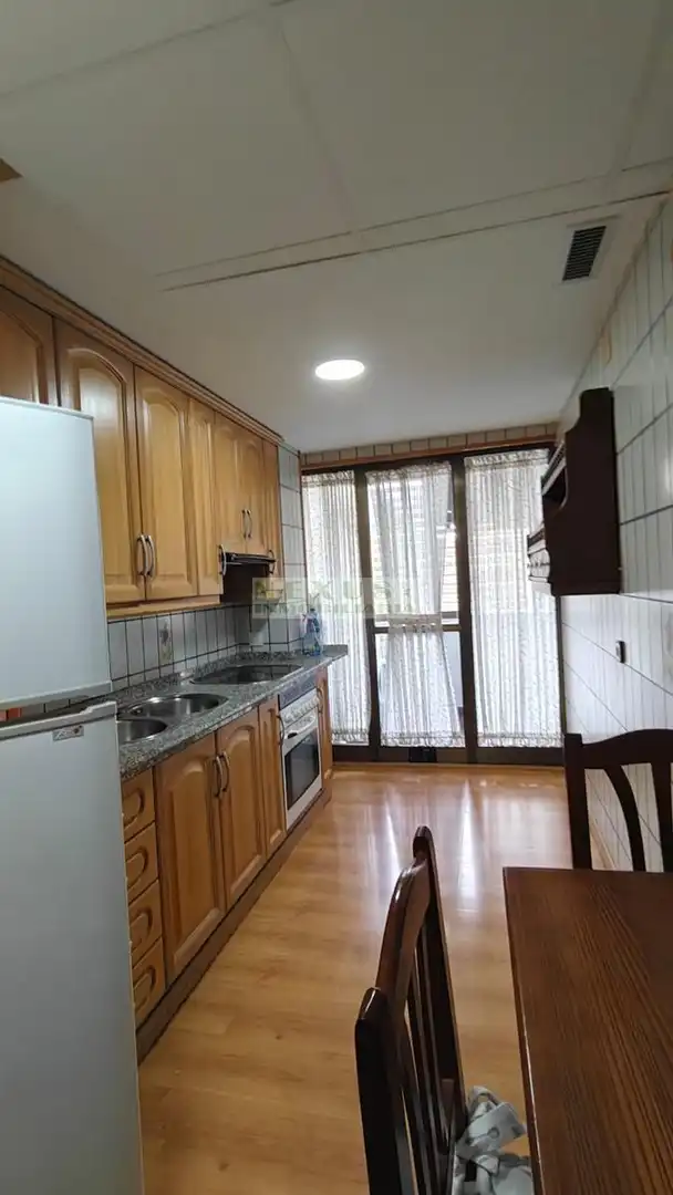Cuina de Apartament de lloguer en Cáceres amb Aire condicionat, Calefacció i Terrassa