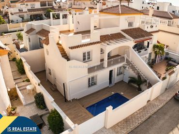Villa mit Pool zum Verkauf in Playa de los Locos