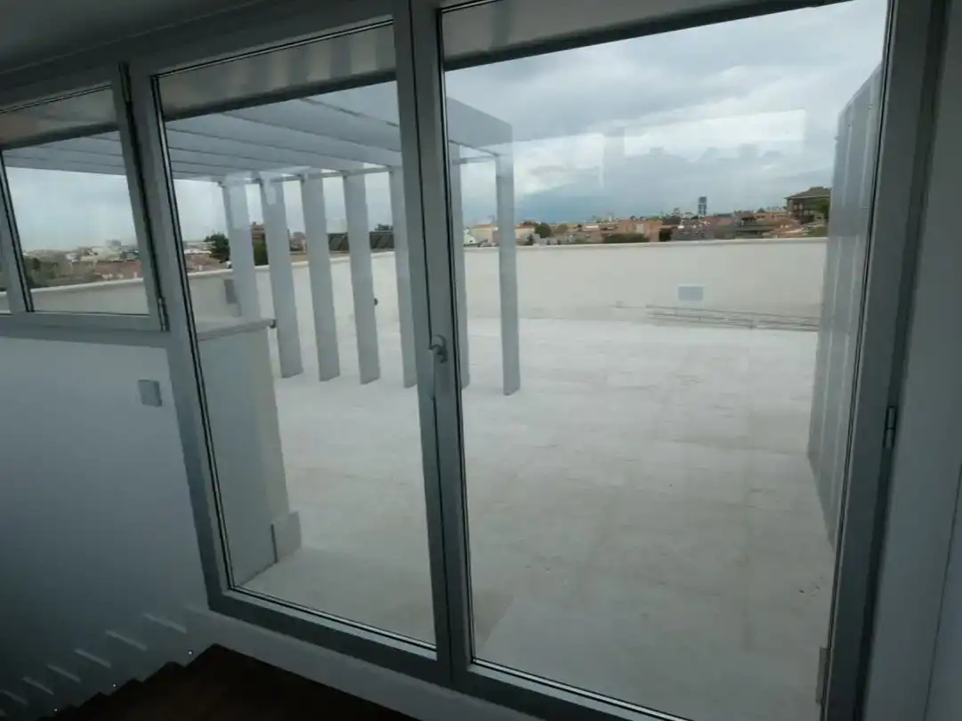 Terrassa de Casa o xalet en venda en  Madrid Capital amb Balcó