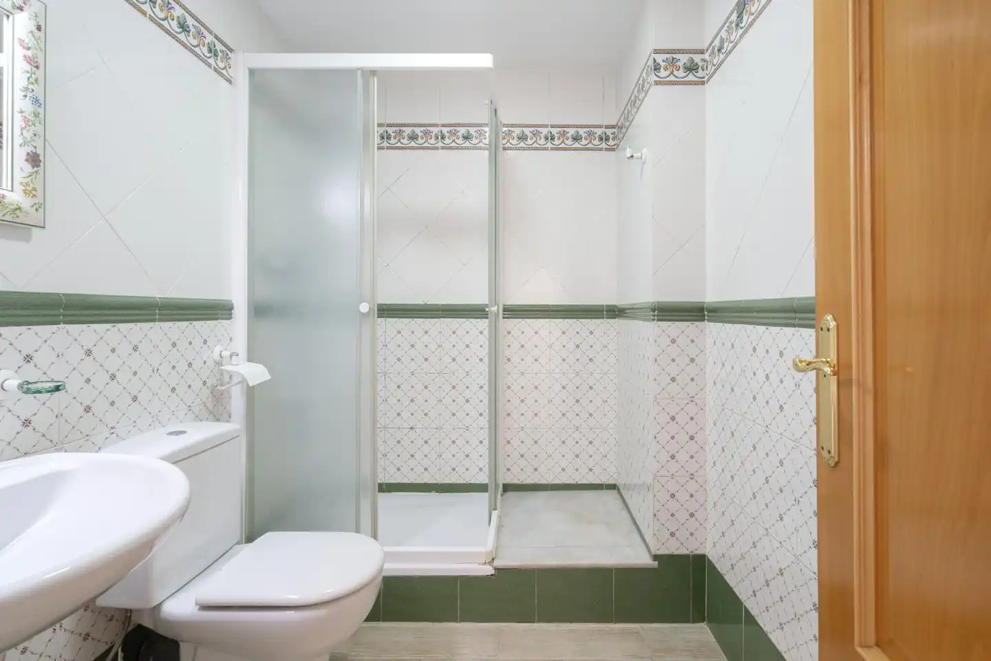 Badezimmer von Maisonette zum Verkauf in Santa Coloma de Gramenet