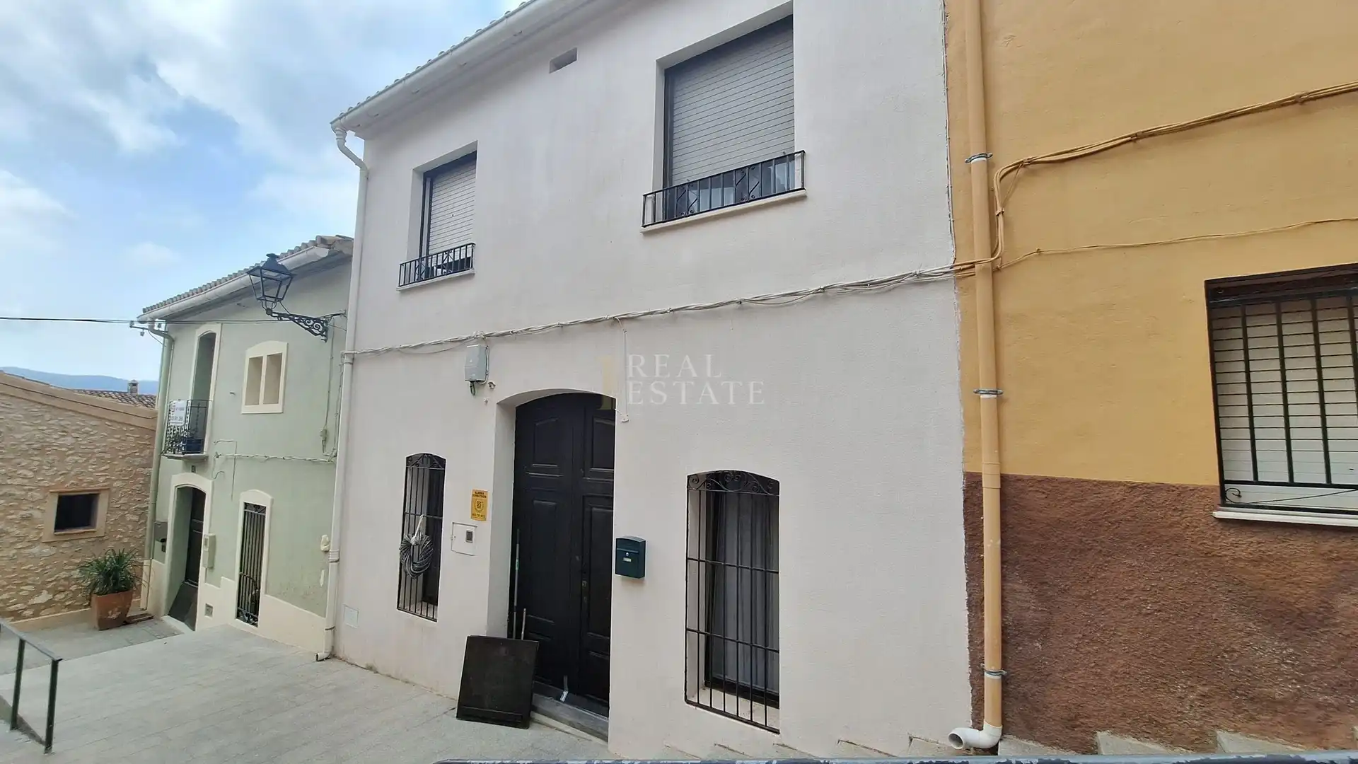 Vista exterior de Casa adosada en venta en Tormos con Aire acondicionado, Terraza y Trastero