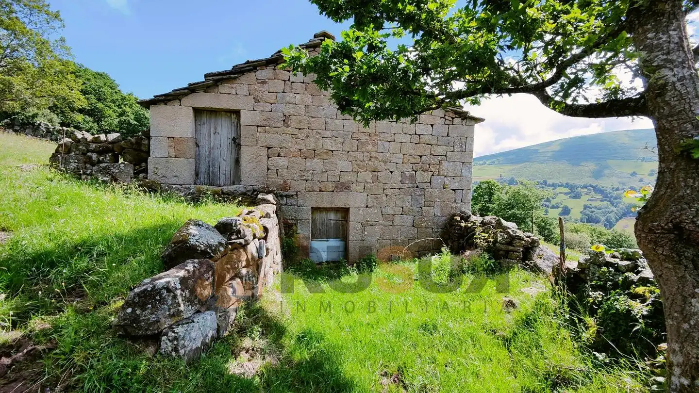 Casa rústica en venta en Vegaloscorrales, imagen 8