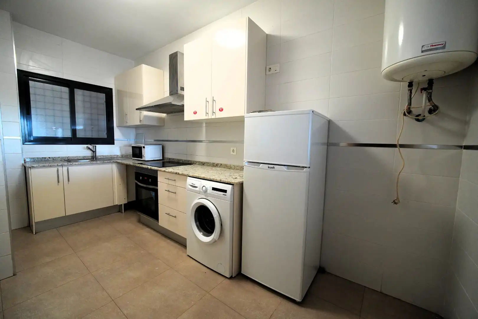 Cocina de Piso en venta en Roquetas de Mar con Aire acondicionado, Terraza y Amueblado
