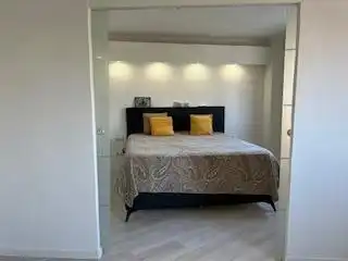 Habitación de Apartamento en venta en Reus con Parquet, Amueblado y Balcón