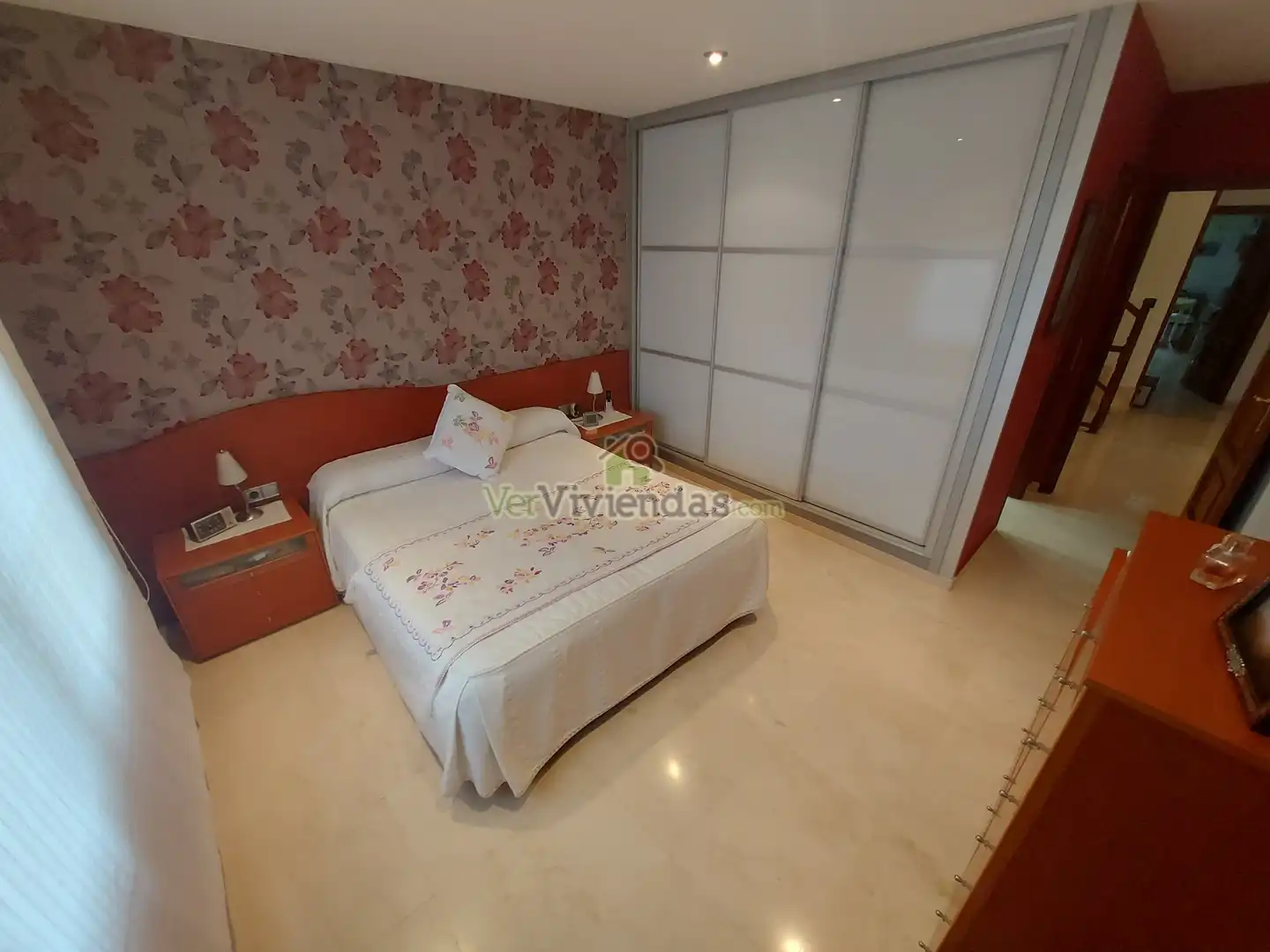 Habitación de Casa adosada en venta en Sant Llorenç d'Hortons con Aire acondicionado, Calefacción y Jardín privado