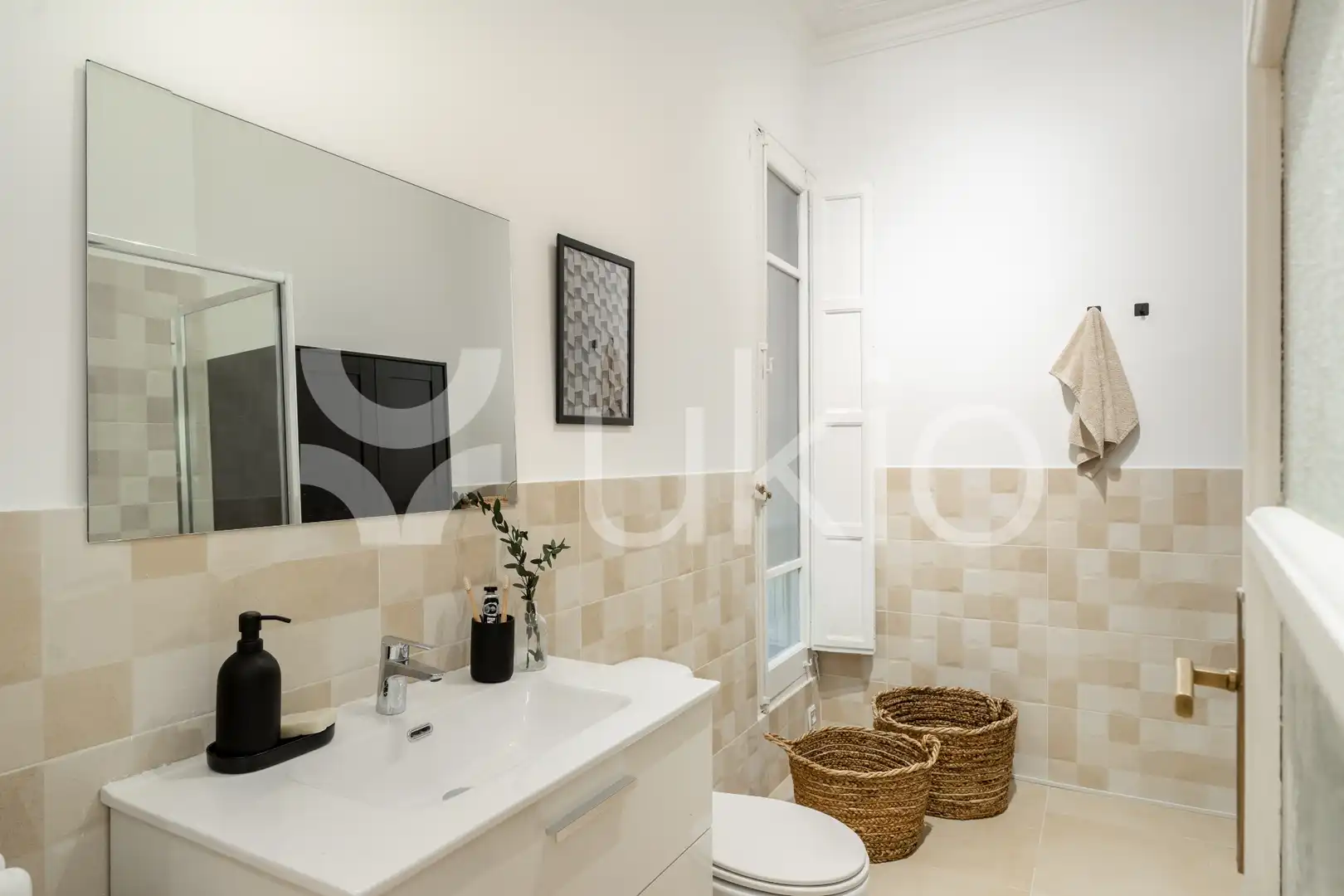Baño de Apartamento de alquiler en Madrid con Aire acondicionado, Calefacción y Amueblado