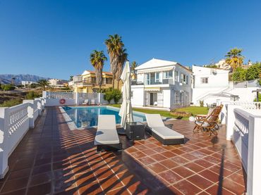 Villa avec piscine à vendre à Caleta de Vélez