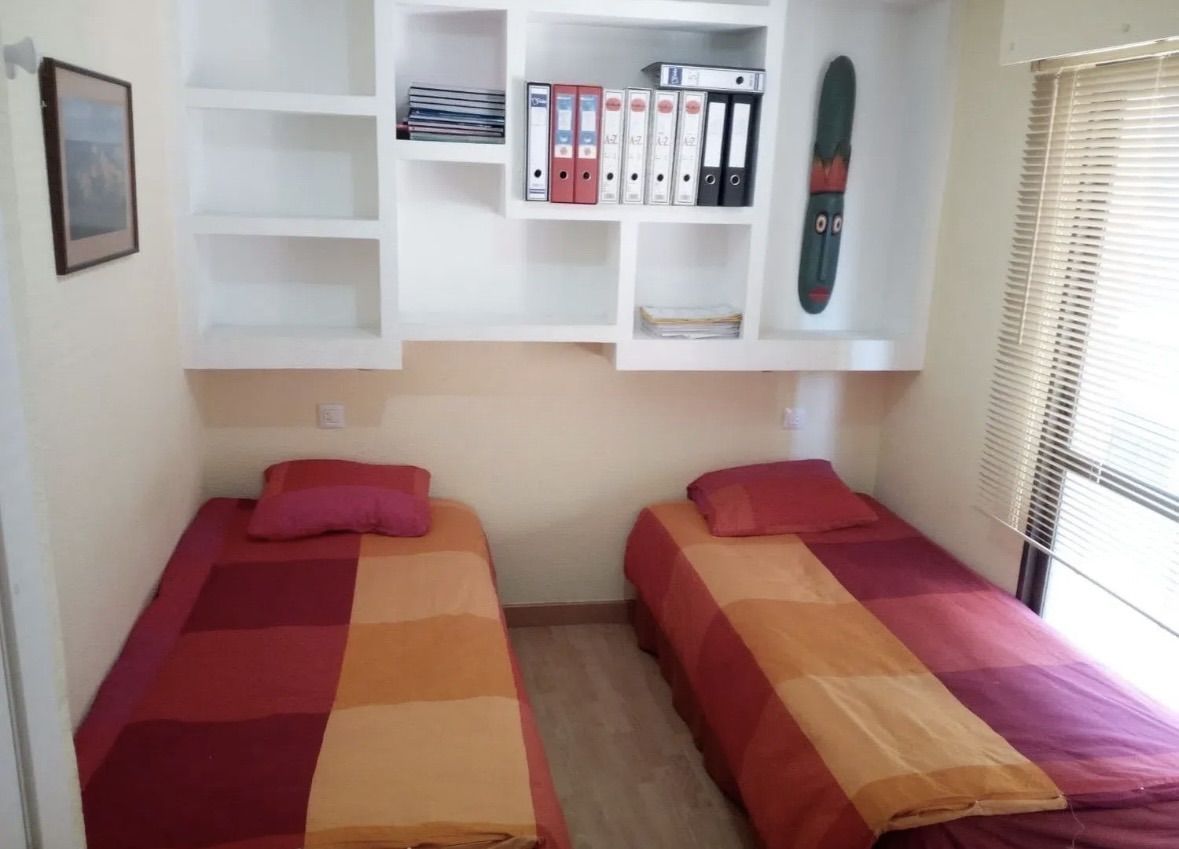 Dormitori de Apartament de lloguer en  Murcia Capital amb Aire condicionat