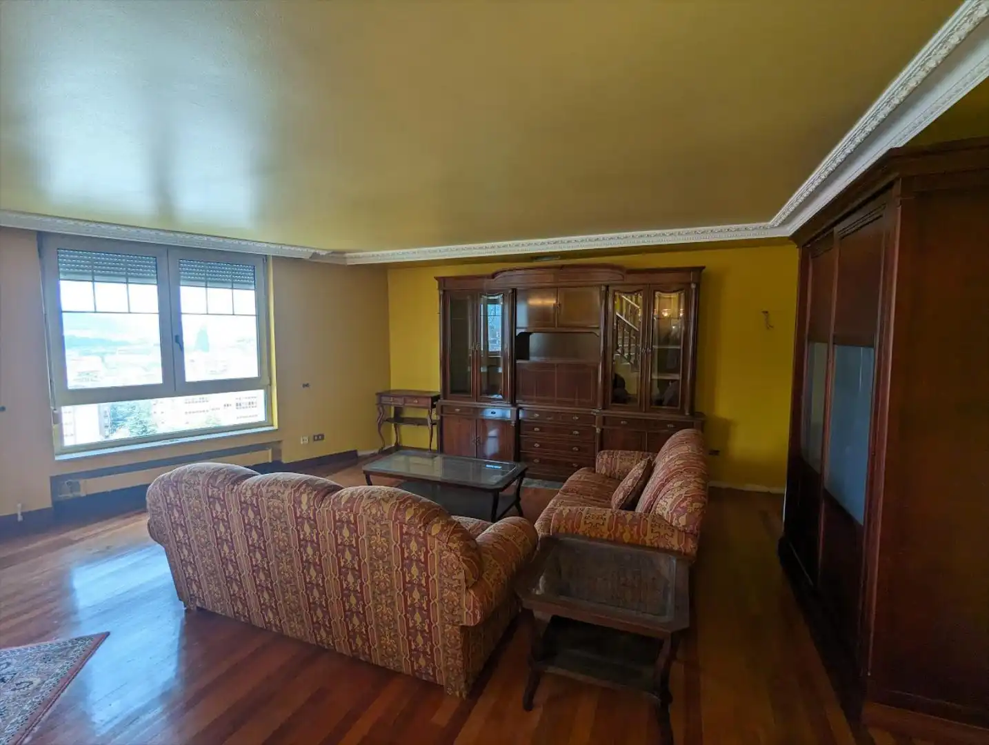 Sala d'estar de Dúplex en venda en Bilbao  amb Traster