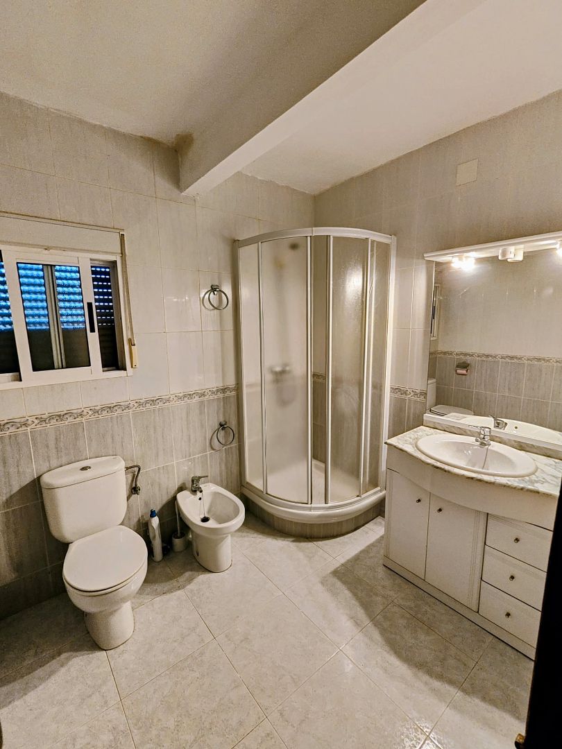 Bathroom of Flat for sale in Talayuelas  with Furnished