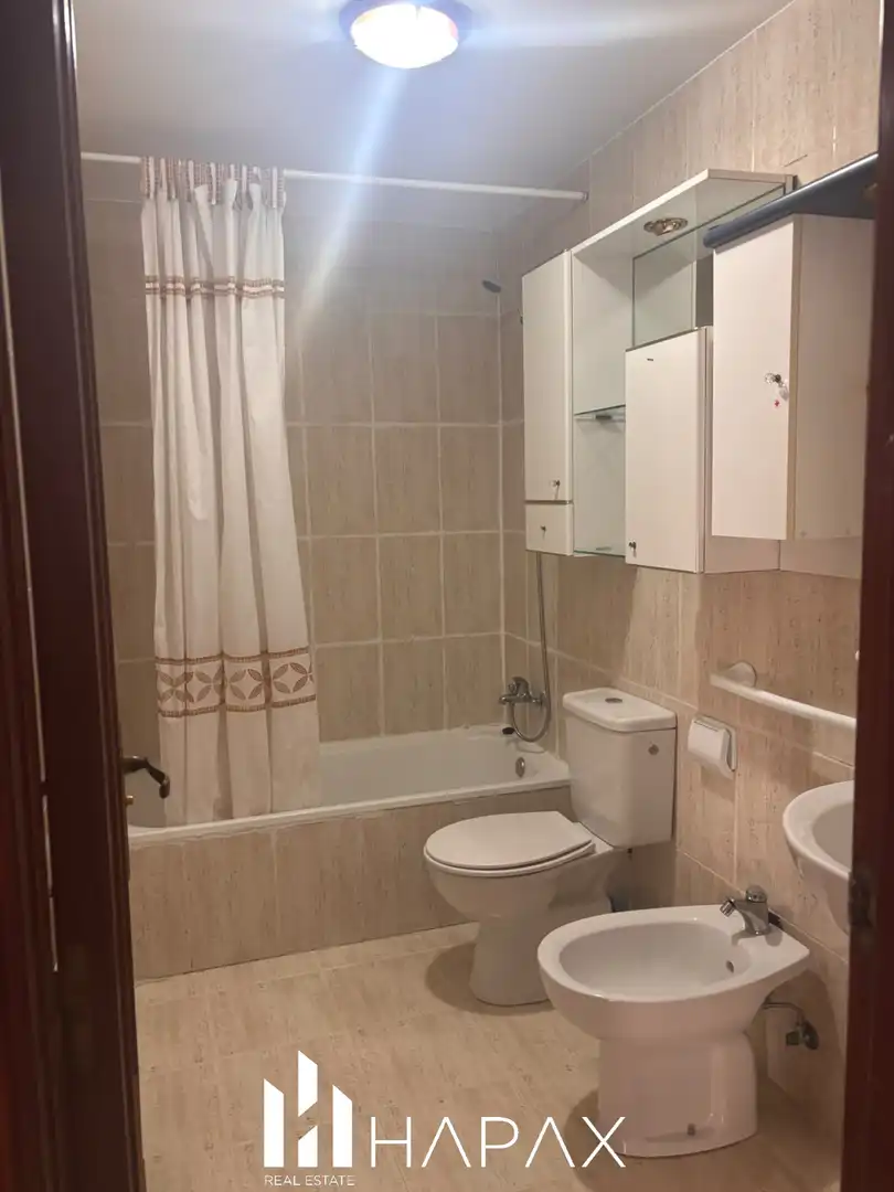 Bany de Pis en venda en Villamayor amb Calefacció